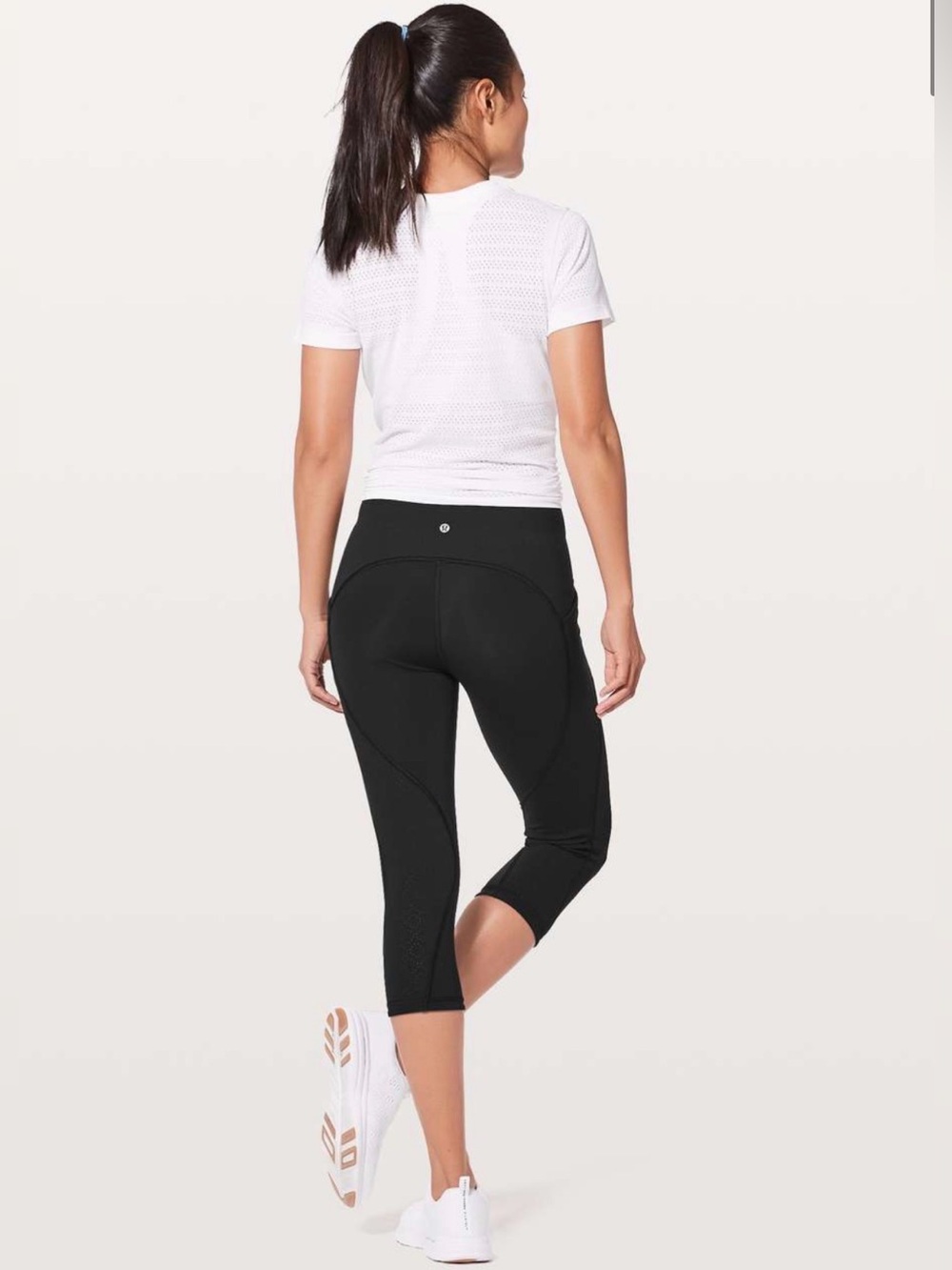 Lululemon Breezy Dot Crop 19" Black Size 4